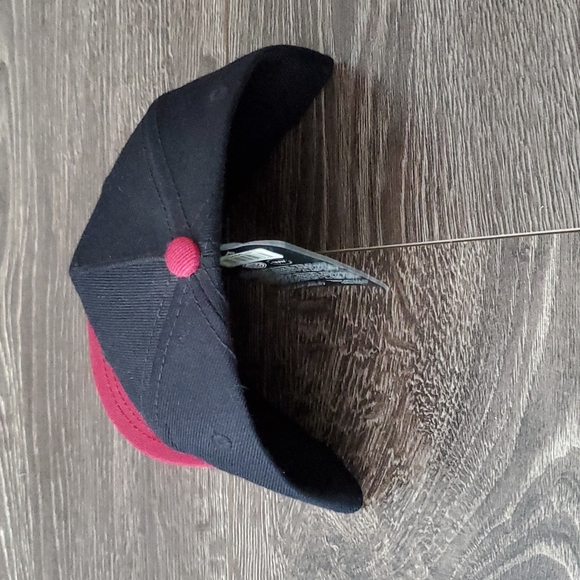 Harry Potter GRYFFINDOR ADJUSTABLE SNAPBACK HAT- Brand new - Picture 8 of 8